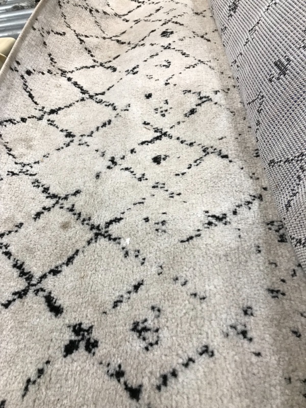 Photo 2 of 
nuLOOM Moroccan Blythe Area Rug
Size: 8'  x 10'
Color:Grey/Off-white