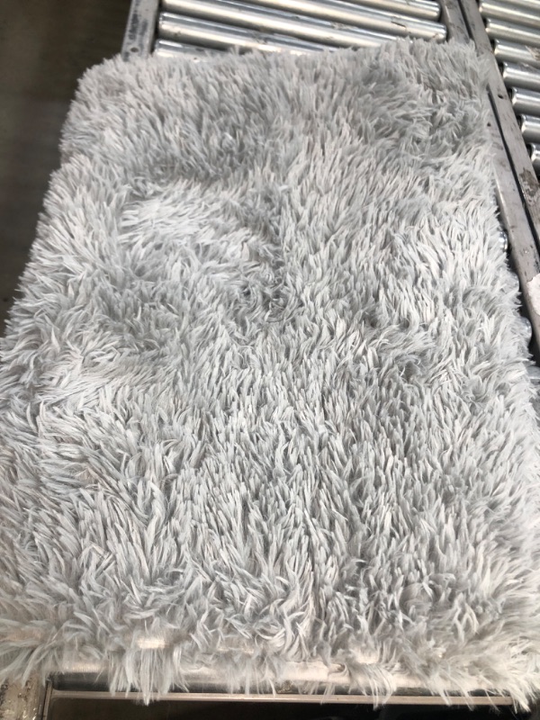 Photo 2 of  Solo Solid Shag Collection Area Modern Plush Rug Lush & Soft, 4 ft x 6 ft, Cloud