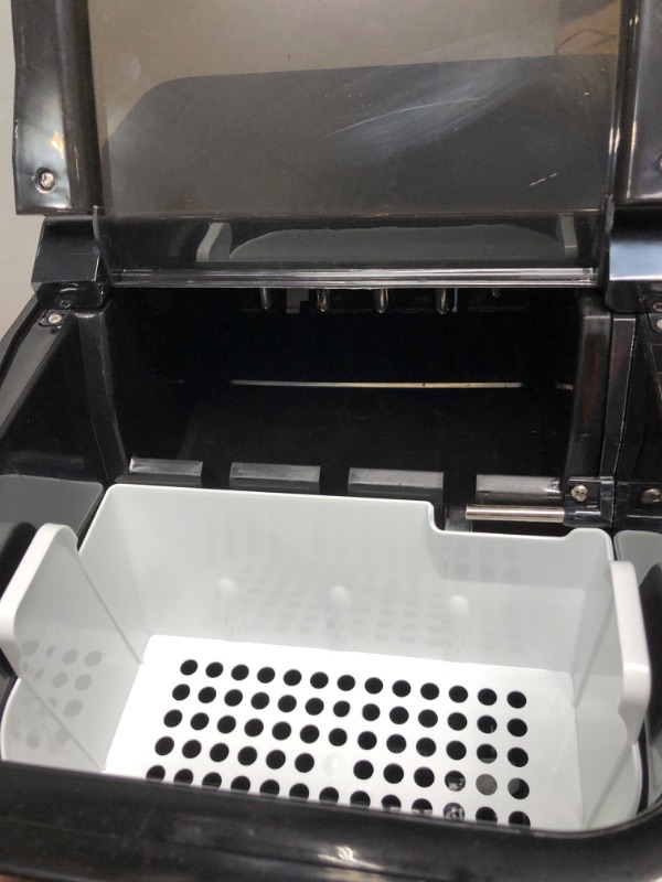 Photo 3 of (PARTS ONLY)Danby DIM2500SSDB Portable Ice Maker, Countertop Ice Machine Makes 25 lbs of Ice A Day,LED Controls & Self-Clean Mode ?ne ???k