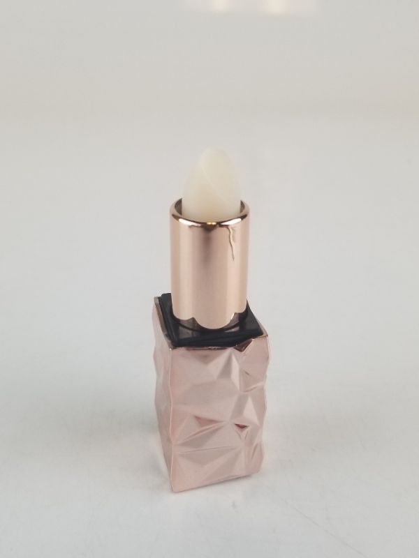 Photo 1 of STRAWBERRY CANDY BEINBEAUTY LIP BALM AND LIPSTICK 5 IN 1 MOISTURIZES WITH HEMP OIL RICINUS OIL AND MORE CHANGES COLORS THROUGHOUT DAY ALSO VEGAN FRIENDLY AND WILL NOT COME OFF AFTER FOOD OR DRINKS NEW $29.99
