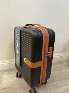 Photo 1 of 20 INCH UPRIGHT DEJUNO SUITCASE DURABLE 360 MOBILITY AND SECURE LOCK EXPANDABLE HARD SHELL CASE NEW $180