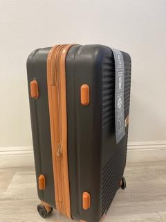 Photo 3 of 25 INCH UPRIGHT DEJUNO SUITCASE DURABLE 360 MOBILITY AND SECURE LOCK EXPANDABLE HARD SHELL CASE NEW $200