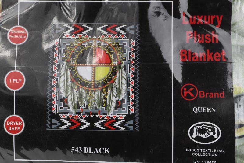 Photo 1 of LUXURY PLUSH QUEEN BLANKET 1 PLY MACHINE WASHABLE SAFE NEW 