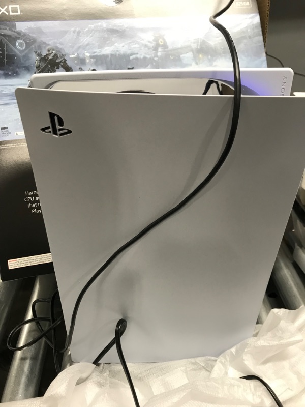 Photo 3 of PS5 Digital Edition – God of War Ragnarök Bundle