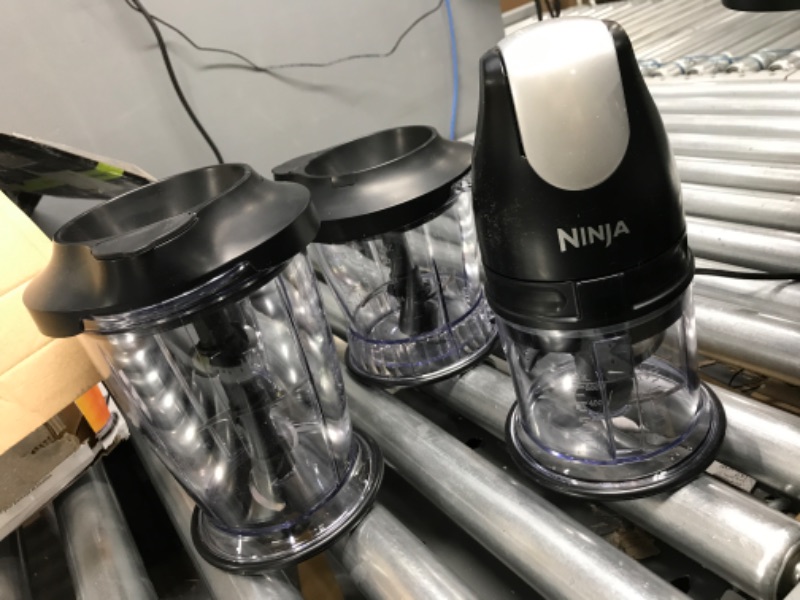 Photo 2 of *Tested-Missing Small Lid* Ninja QB1004 Blender/Food Processor with 450-Watt Base, 48oz Pitcher, 16oz Chopper Bowl, and 40oz Processor Bowl for Shakes, Smoothies, and Meal Prep