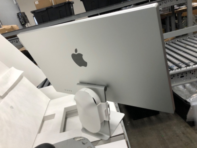 Photo 9 of Apple Studio Display - Standard Glass - Tilt-Adjustable Stand ???????