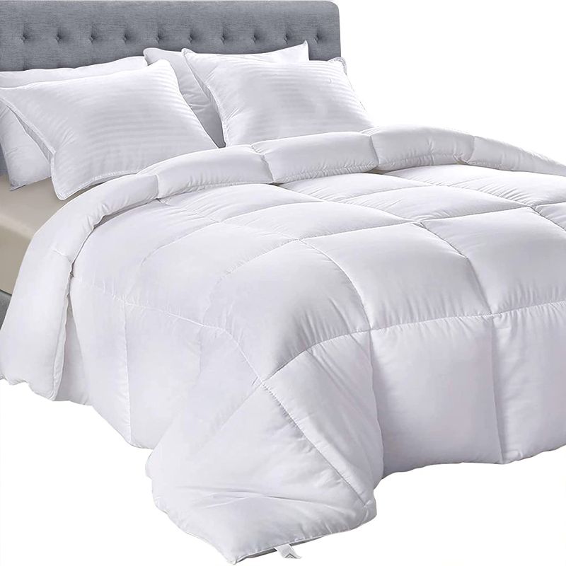 Photo 1 of ****USED***  Utopia Bedding Down Alternative Comforter (Full, White) - All Season Comforter - Plush Siliconized Fiberfill Duvet Insert - Box Stitched
