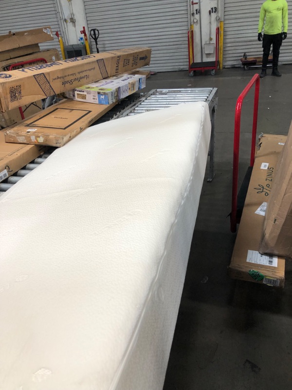 Photo 7 of *new but needs cleaning**
MeMoreCool Bed Inclined Mattress Topper 7.5-Inch Incline Foam Support Wedge Pillow with Washable Tencel Cover, Ideal Wedge Mattress Elevator for Acid Reflux, Neck/Back Pain, Anti-snoring King Ivory