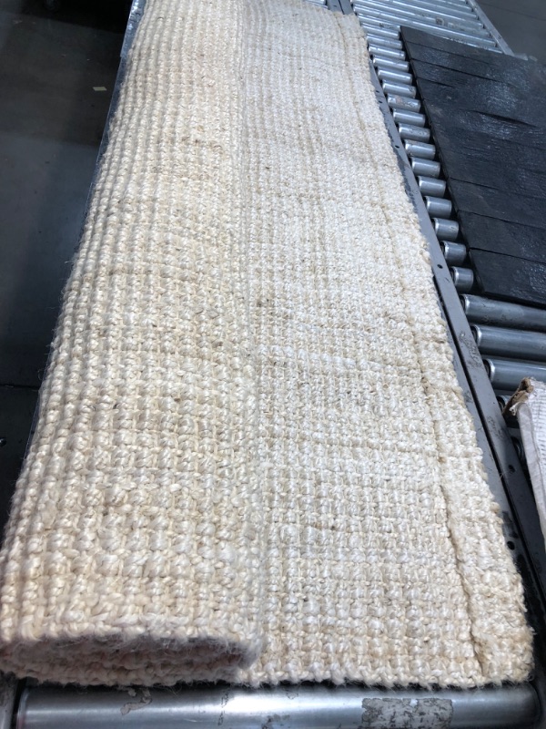 Photo 3 of **USED-NEEDS CLEANING**
nuLOOM Ashli Handwoven Solid Jute Area Rug, 6' x 9', Off-white