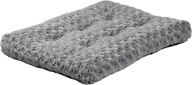 Photo 1 of 
MidWest Homes for Pets Deluxe Dog Beds Super Plush Dog & Cat Beds Ideal for Dog Crates Machine Wash & Dryer Friendly, 1-Year Warranty