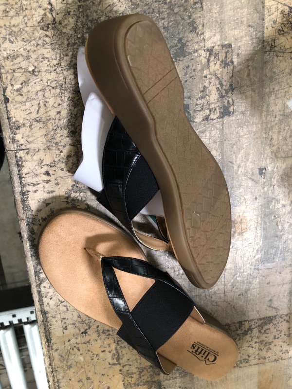 Photo 2 of Cliffs by White Mountain Bumble Women's Thong Sandal 10 Black/Croco/Smooth