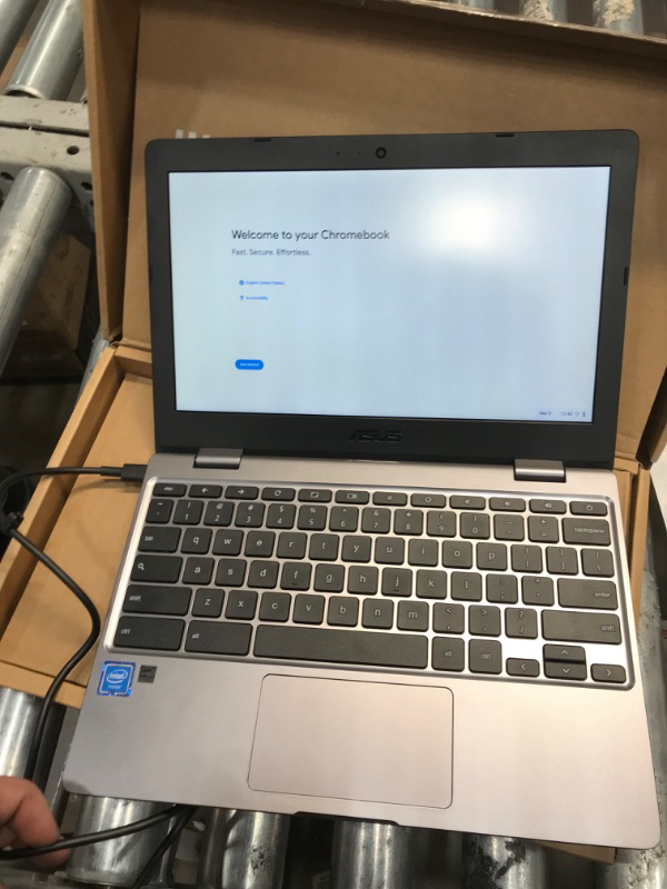 Photo 2 of ASUS Chromebook CX22N 11.6-inch HD Non-Touch 32GB eMMC Intel Celeron N3350 (4GB RAM, Intel UHD Graphics, SD Card Reader) Grey, CX22NA-211.BB01
