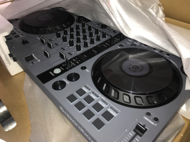 Photo 3 of Pioneer DJ DDJ-FLX6-GT 4-deck Rekordbox and Serato DJ Controller - Graphite