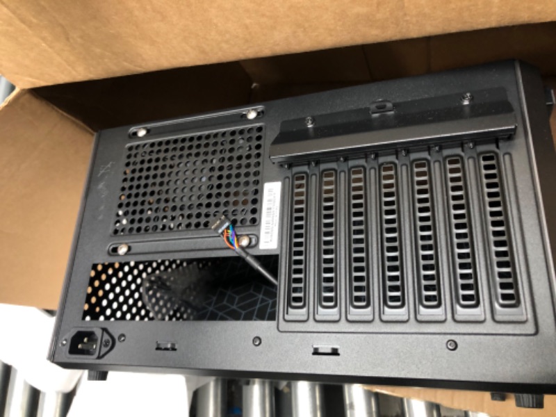 Photo 1 of Cooler Master MasterBox Q500L Micro-ATX Tower with ATX Motherboard Support, Magnetic Dust Filter, Transparent Acrylic Side Panel, Adjustable I/O & Fully Ventilated Airflow Grey ATX MB