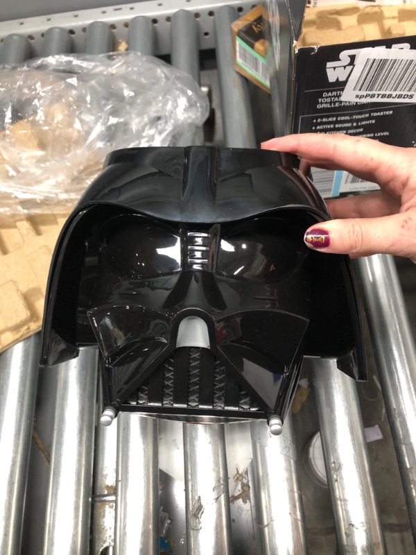 Photo 3 of ***TESTED WORKING*** Uncanny Brands Star Wars Darth Vader Halo Toaster - Lights-Up and Makes Lightsaber Sounds