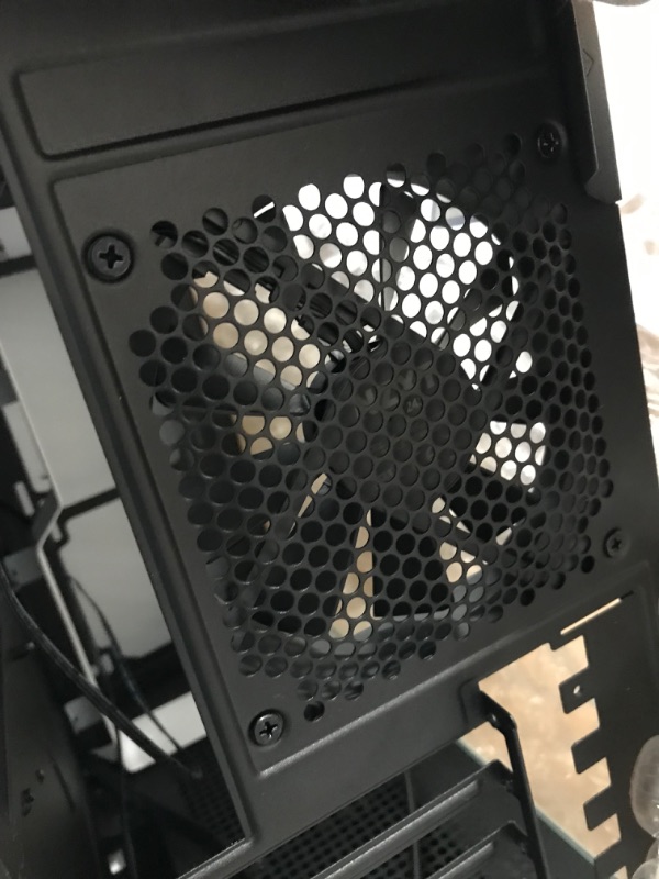 Photo 6 of NZXT - H510 Compact ATX Mid-Tower Case with Tempered Glass - Matte White