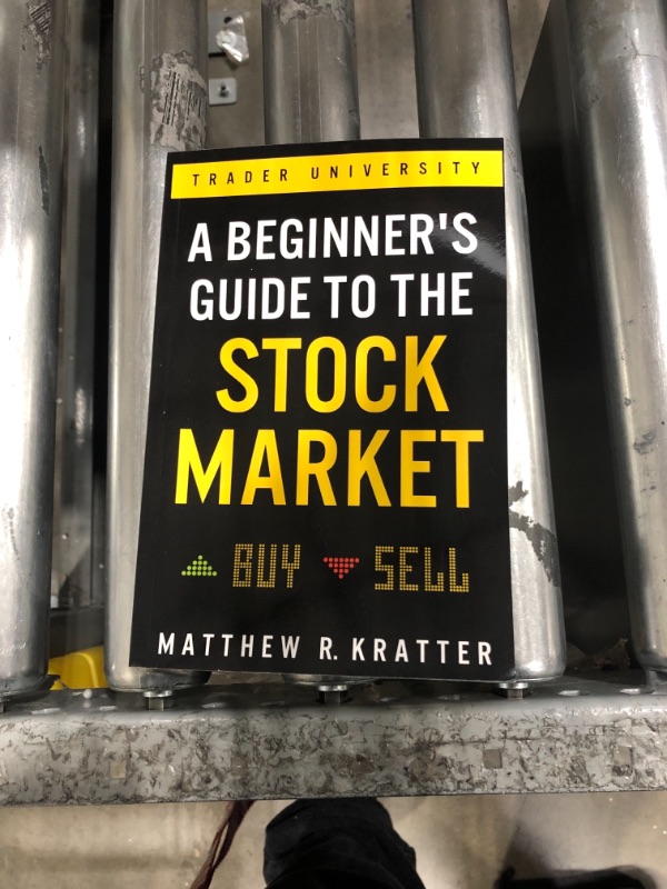 Photo 2 of A Beginner's Guide to the Stock Market: Everything You Need to Start Making Money Today