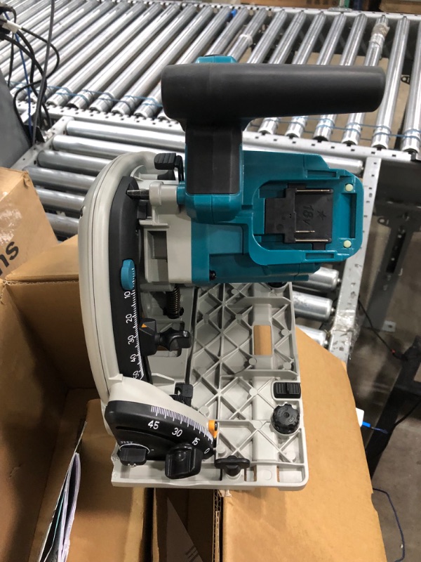 Photo 6 of **BATTERIES NOT INCLUDED*** Makita Makita Circular Saw: 6 1/2 in Blade Dia., 2 3/16 in Max. Cutting Dp 0 Deg., 1 Left to 48 Right, 36V DC