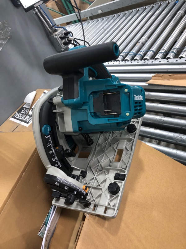 Photo 5 of **BATTERIES NOT INCLUDED*** Makita Makita Circular Saw: 6 1/2 in Blade Dia., 2 3/16 in Max. Cutting Dp 0 Deg., 1 Left to 48 Right, 36V DC