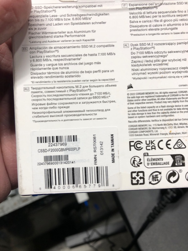 Photo 4 of Corsair MP600 PRO LPX 2TB M.2 NVMe PCIe x4 Gen4 SSD - Optimized for PS5 (Up to 7,100MB/sec Sequential Read & 6,800MB/sec Sequential Write Speeds, High-Speed Interface, Compact Form Factor) Black