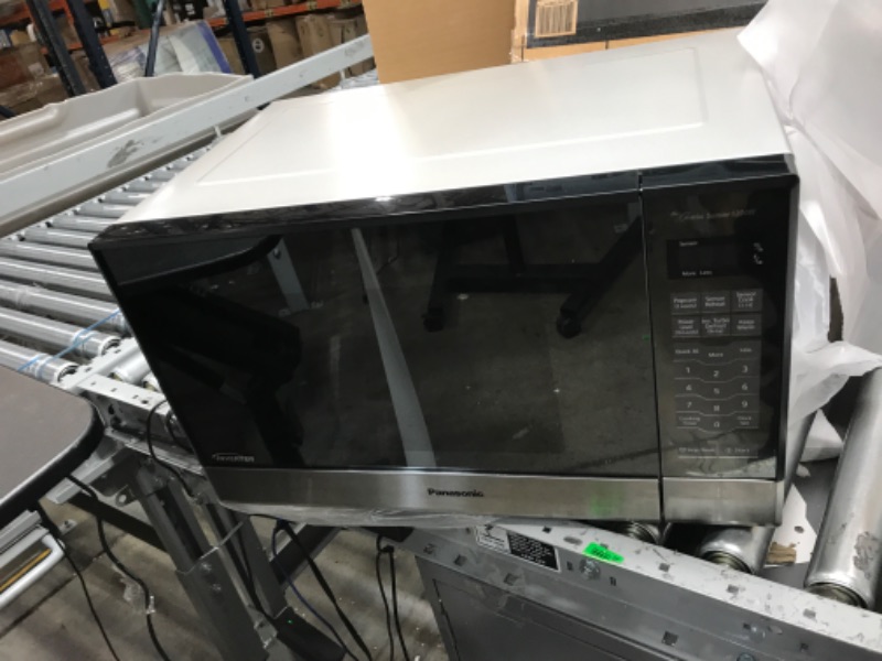 Photo 3 of ******PARTS ONLY******Panasonic Microwave Oven NN-SN686S Stainless Steel Countertop/Built-In with Inverter Technology and Genius Sensor, 1.2 Cubic Foot, 1200W Stainless Steel / Silver