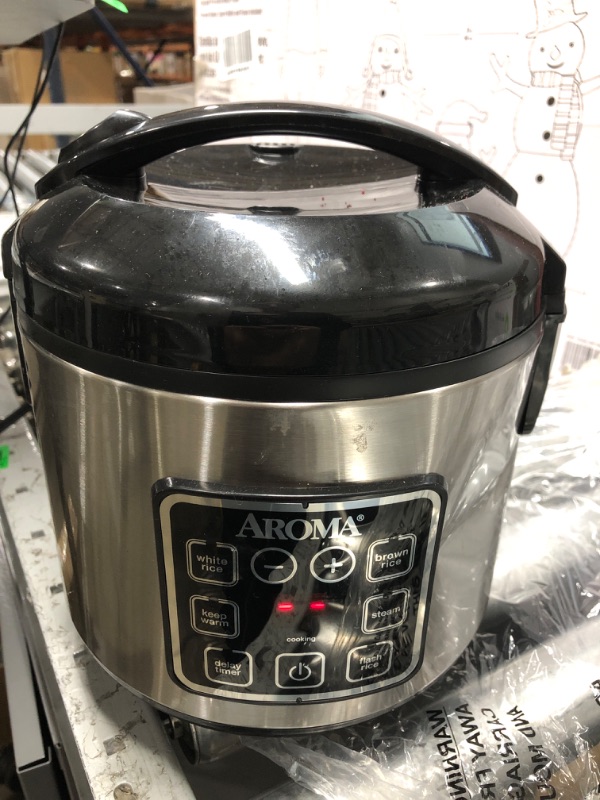 Photo 2 of ****TESTED/ TURNS ON *** Aroma Housewares ARC-914SBD Digital Cool-Touch Rice Grain Cooker and Food Steamer, Stainless, Silver, 4-Cup (Uncooked) / 8-Cup (Cooked) Basic