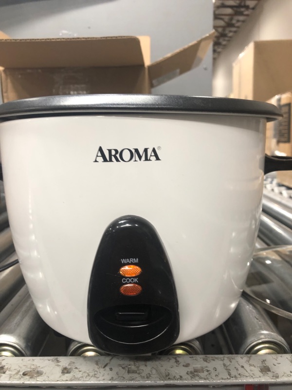 Photo 2 of Aroma Housewares Aroma 6-cup (cooked) 1.5 Qt. 
