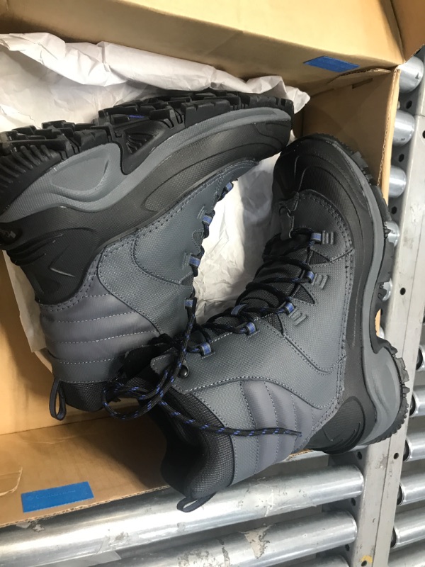 Photo 1 of Columbia Men's Bugaboot III Snow Boot, 10
