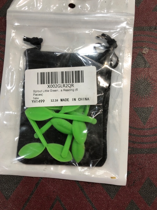 Photo 1 of Sprout Little Green Bookmarks Mini Green Sprout Bookmarks Silicone Grass Buds Bookmarks Creative Gifts for Bookworm Book Lovers Reading (6 Pieces)