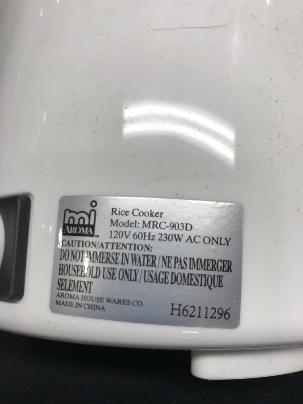 Photo 2 of ***TESTED WORKING*** Aroma Housewares (MRC-903D) Mi 3-Cup (Cooked) (1.5-Cup UNCOOKED) Digital Cool Touch Mini Rice Cooker,White White Digital Control Panel