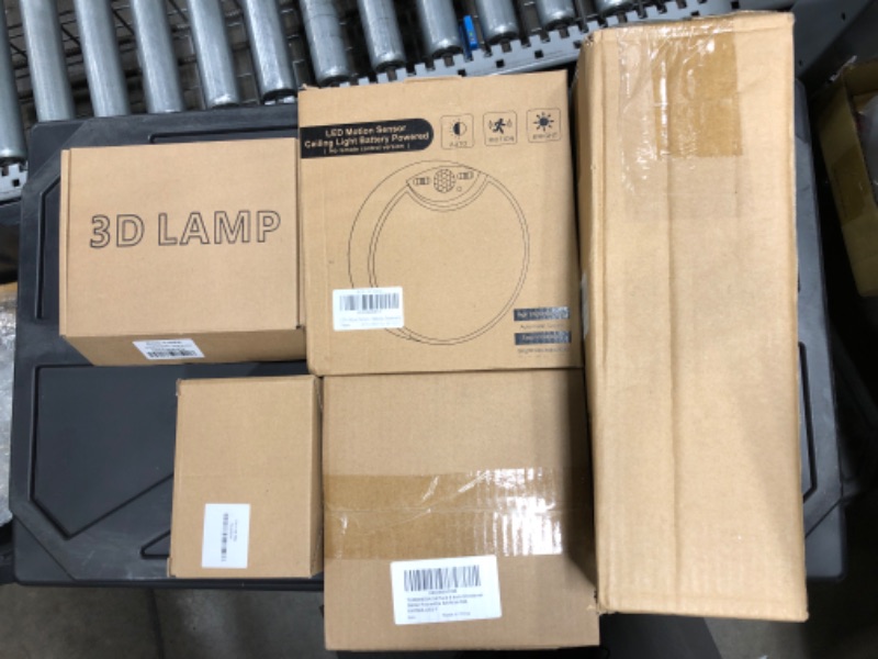 Photo 1 of  3D lamp , Led motion sensor ,vietnam plate bar total of 5 boxes