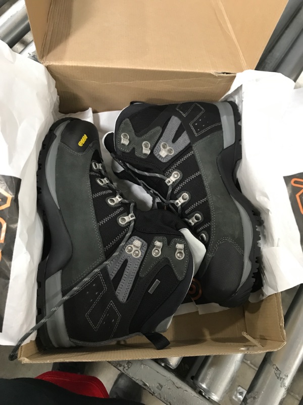 Photo 2 of Asolo Men's Fugitive GTX Hiking Boot (10.5)
