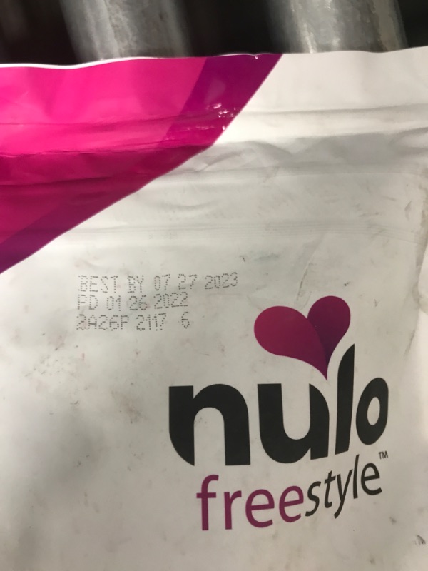 Photo 3 of ***EXPIRY 27 JULY 2023*** Nulo Freestyle Limited Ingredient Small Breed Dog Food, Premium Allergy Friendly Adult & Puppy Grain-Free Dry Kibble Dog Food, Single Animal Protein with BC30 Probiotic for Healthy Digestive Support Small Breed Turkey 14 Pound (P