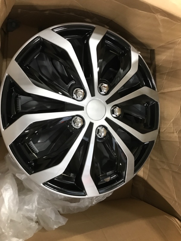 Photo 2 of Used / major damage ** Pilot Automotive WH553-15S-BS Black/Silver 15 Inch 15" Spyder Performance Wheel Cover | Fits Toyota Volkswagen VW Chevy Chevrolet Honda Mazda Dodge Ford and Others, 4 Count (Pack of 1) Spyder/Black & Silver 15-inch