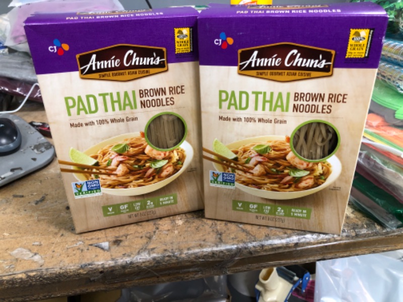 Photo 2 of Annie Chun's Brown Rice Noodles, Pad Thai - 8 oz ( 2 Pack) 