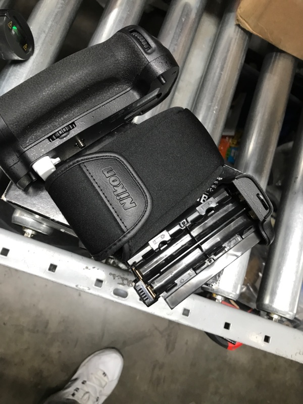 Photo 2 of Nikon Multi-Power Battery Pack MB-D16