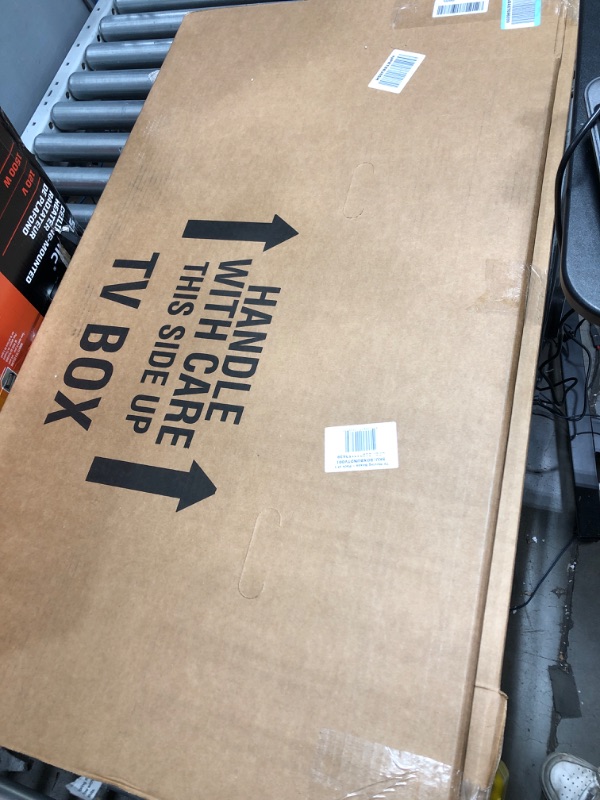 Photo 1 of uBoxes TV Moving Box Fits Up To 70" Adjustable Box TV Moving Box - 1 Pack
