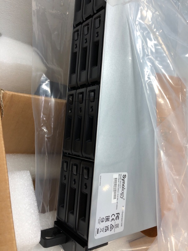 Photo 3 of Synology Expansion Unit RX1217 12-bay, 2 U, RX1217 (12-bay, 2 U 50Hz to 60Hz, single phase)