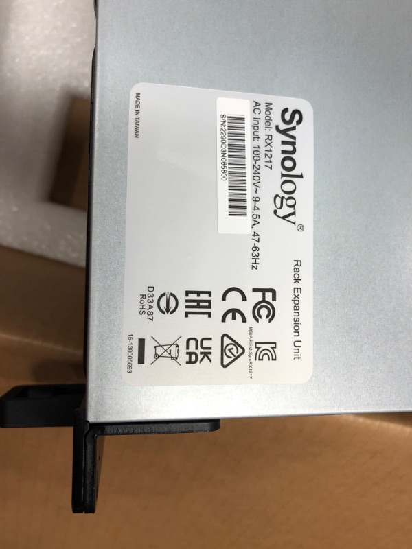 Photo 7 of Synology Expansion Unit RX1217 12-bay, 2 U, RX1217 (12-bay, 2 U 50Hz to 60Hz, single phase)