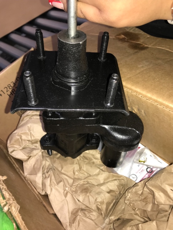 Photo 2 of *UNKNOWN MAKE/MODEL*  A1 Cardone Cardone 52-7333 Remanufactured Hydraulic Power Brake Booster without Master Cylinder,Black