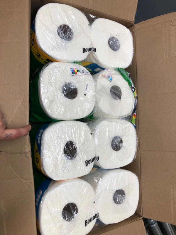 Photo 2 of Bounty Quick Size Paper Towels, White, 4 Packs Of 2 Family Rolls = 8 Family Rolls 128 Count (Pack of 8)