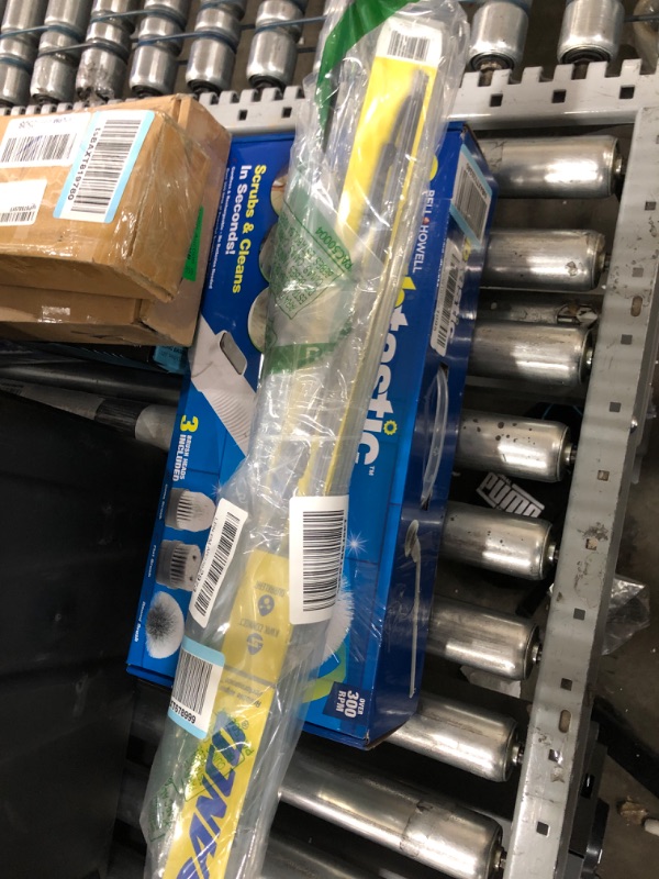 Photo 1 of Anco 31-22 31-Series Wiper Blade - 22", (Pack of 1) 22 Inches, (Pack of 1)