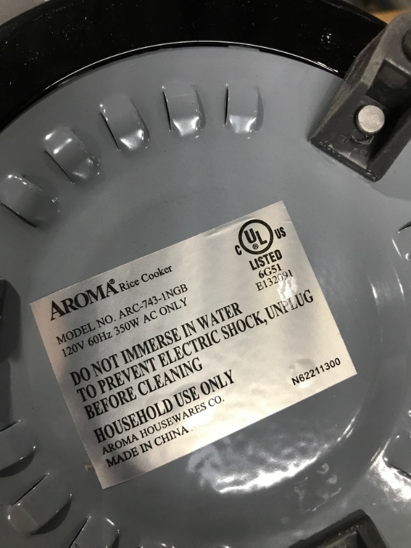 Photo 4 of ***TESTED/ TURNS ON**** Aroma Housewares 6-Cup (Cooked) Pot-Style Rice Cooker and Food Steamer, Black ARC-743-1NGB