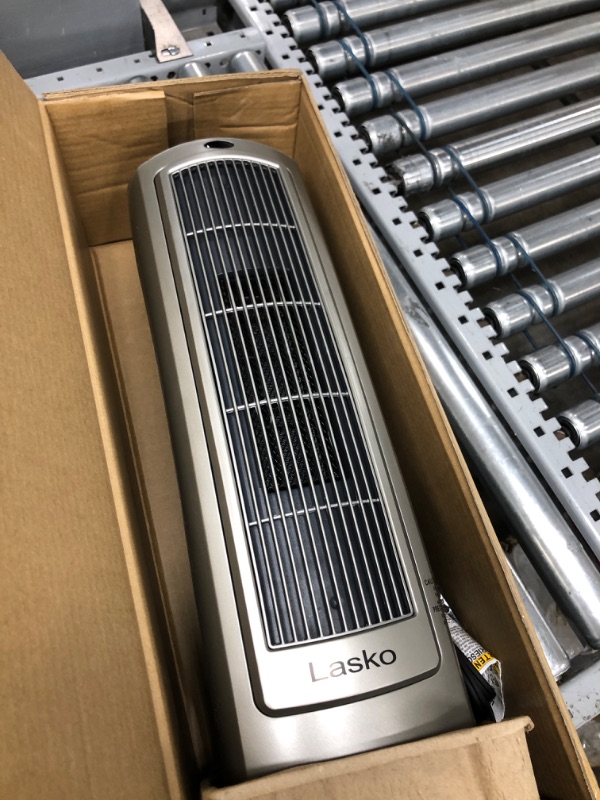 Photo 4 of ***TESTED WORKING*** Lasko 1500W Digital Ceramic Space Heater with Remote, 755320, Silver ***NO REMOTE***
