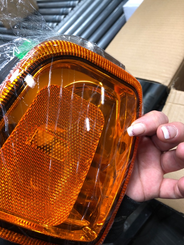 Photo 2 of ADCARLIGHTS for 2001-2010 Ford Ranger Headlight Assembly for 2001-2010 Ford Ranger Clear Lens Clear Housing with Amber Reflector Headlamp Replacement Left and Right OE TYPE A-Chrome Housing Amber Reflector Clear Lens