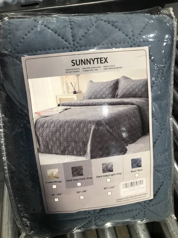 Photo 2 of 3-Piece Queen Size Quilt Set with Pillow Shams, Grid Quilted Bedspread/Coverlet/Bed Cover(96x90 Inches, Steel Grey)