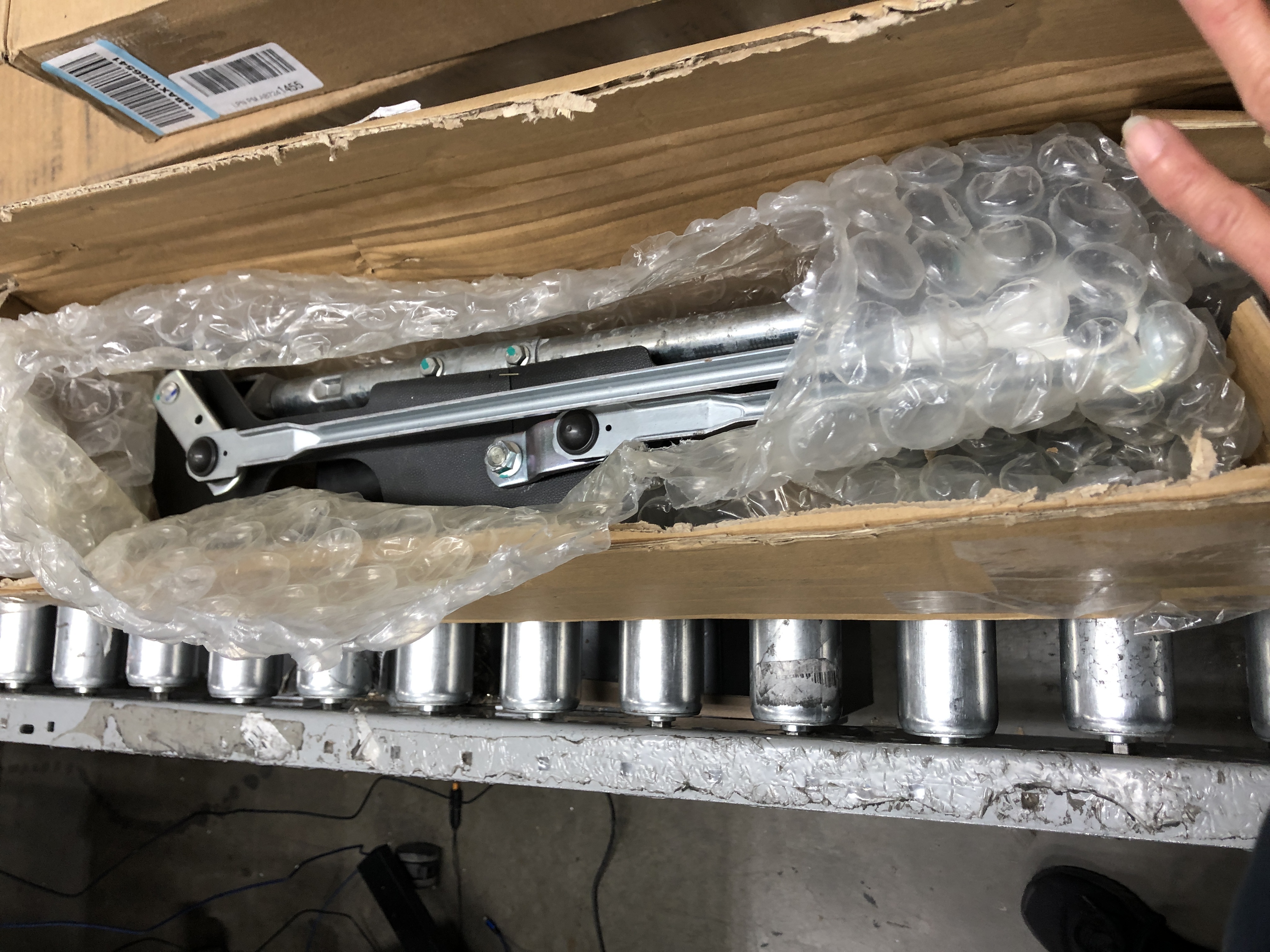 Photo 1 of Dorman 602-211AS Windshield Wiper Motor and Linkage Assembly Compatible with Select Chevrolet/GMC Models