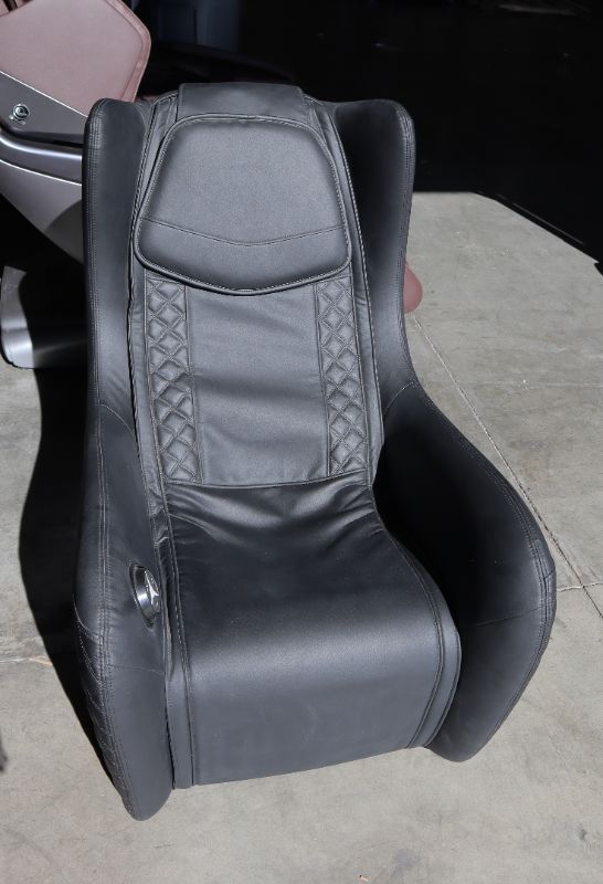 Photo 1 of COMPACT SHIATSU MASSAGE CHAIR MASSAGE REGIONS NECK SHOULDERS UPPER AND LOWER  BACK LEGS AND ARMS CAN USE AS MASSAGE CHAIR OR RECLINER NEW  NO BOX  $1000