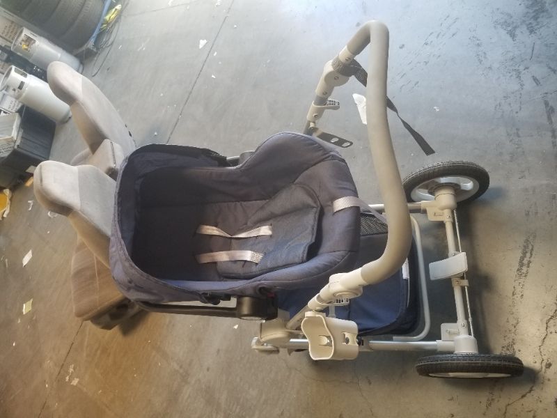 Photo 2 of 3 PIECE STROLLER 1 BABY BED 1 CARSEAT AND 1 STROLLER WITH STORAGE COMPARTMENT BED AND CARSEAT ARE INTERCHANGEABLE 