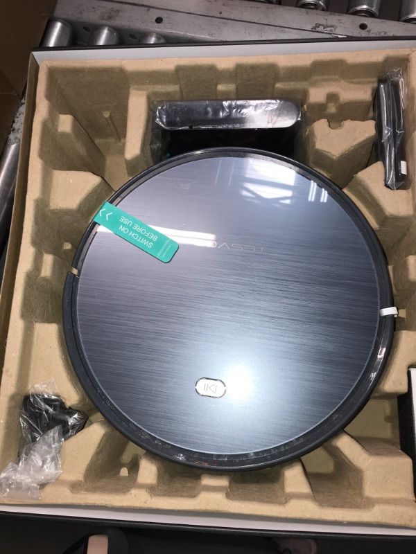 Photo 4 of Tesvor S6 Robot Vacuum
